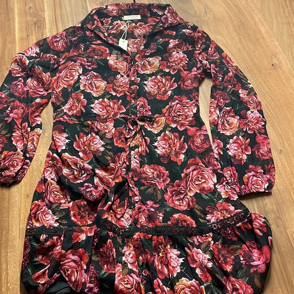 Lovestitch Women's Magenta Floral Floral Lace Trim Mini Dress Size Small NWT - Picture 5 of 10